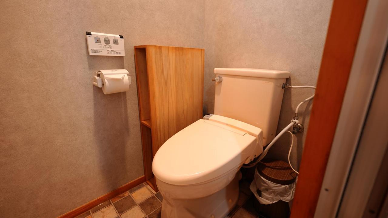 琉球モダン宿りゅうだん Naha Exterior photo